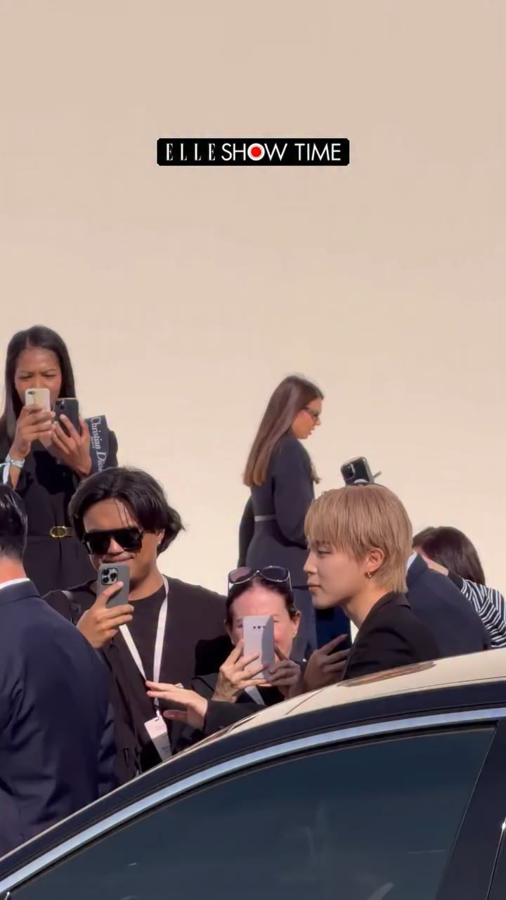 ELLE Korea IG Post feat. Jimin at the Dior SS25 show - 011025