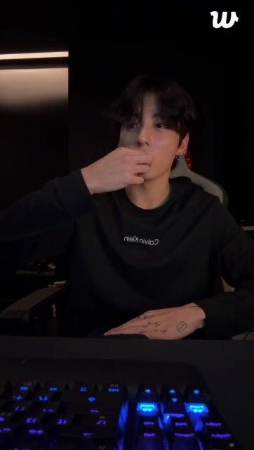251028 Jungkook on Weverse Live (2)