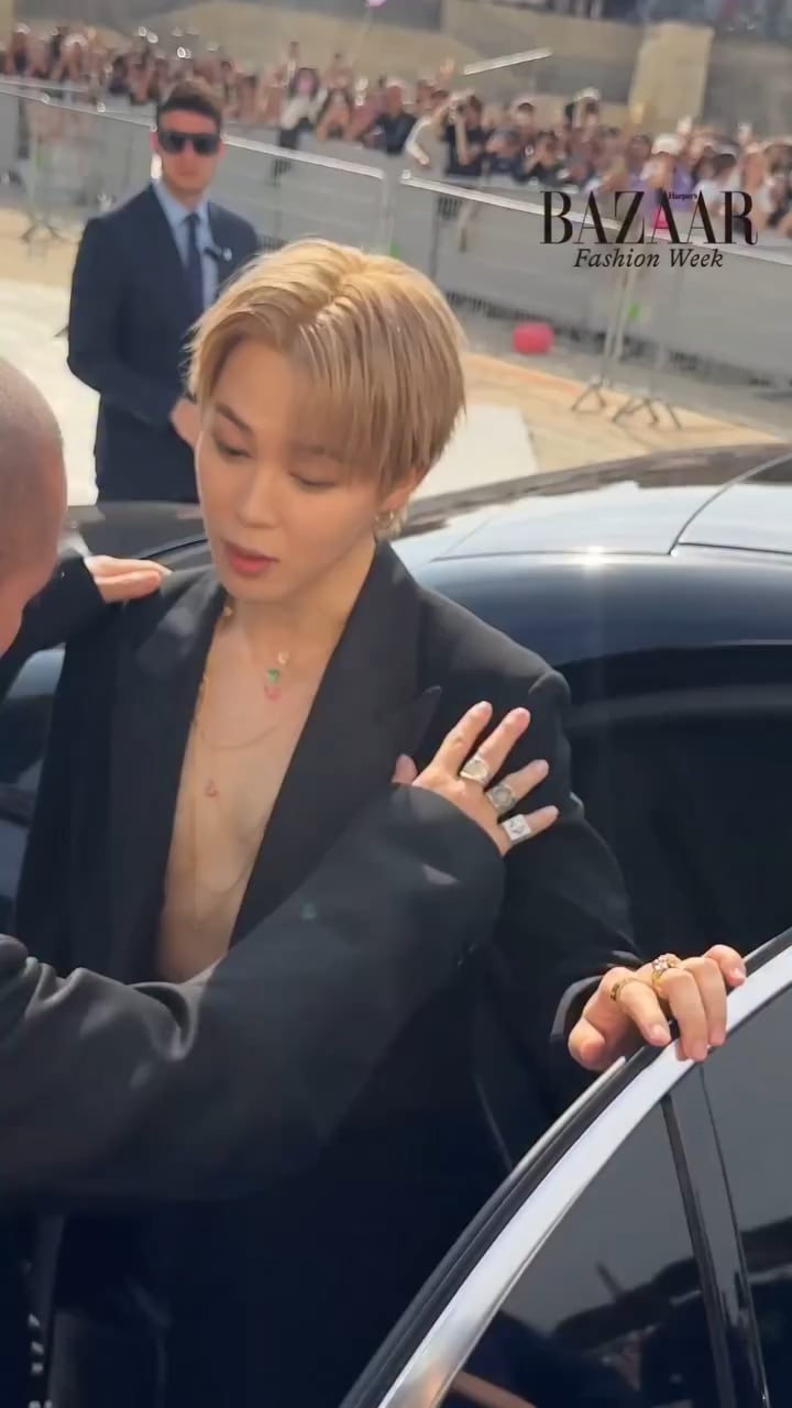 Harper’s BAZAAR Japan IG Post feat. Jimin at the Dior SS26 show - 011025