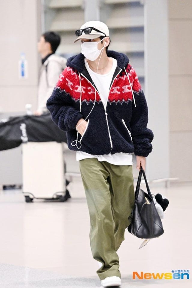 251029 V’s arrival back in Seoul