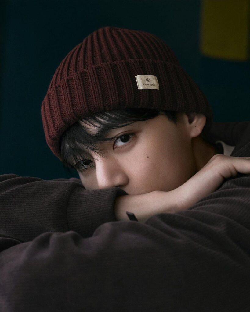 251022 Snow Peak on Twitter feat. V