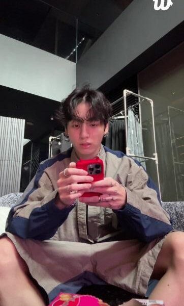 Jungkook Weverse Live 301025