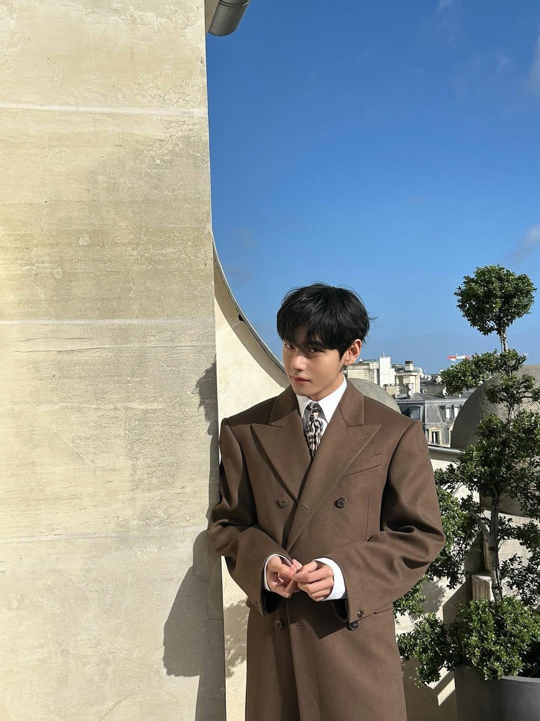 Taehyung IG Post (2) 071025