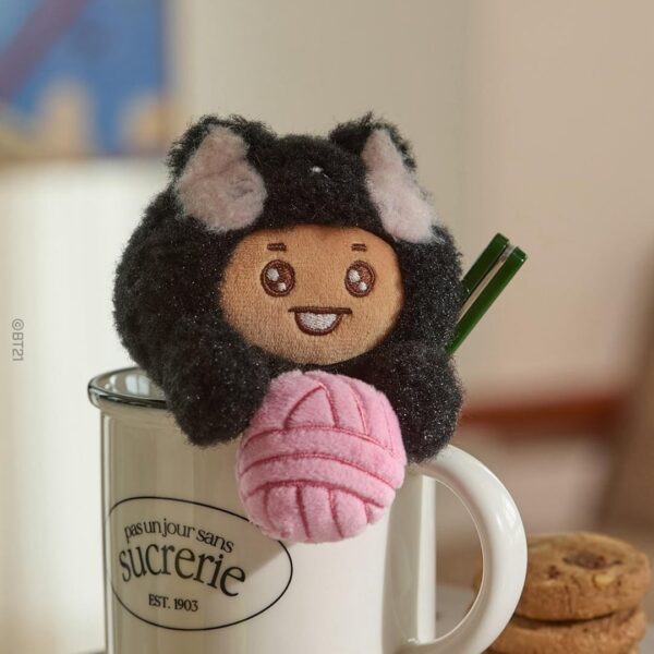 251030 BT21 on Instagram: 💭What I like the most is 🧶... and you!