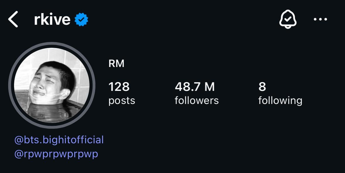 Namjoon has updated his IG profile pic to a B&W version - 011025
