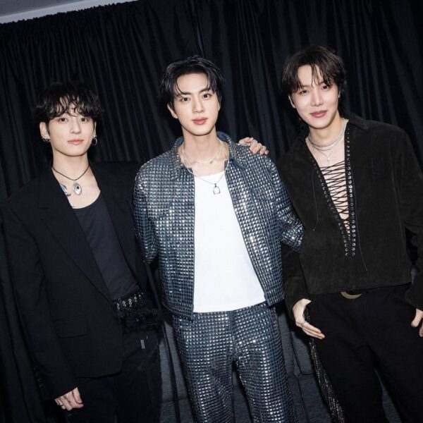 [BTS Official on Twitter] Today’s Bangtan with Jin (feat. Hobi and Jungkook) @ RUNSEOKJIN_EP.TOUR ENCORE - Incheon Day 1 - 311025