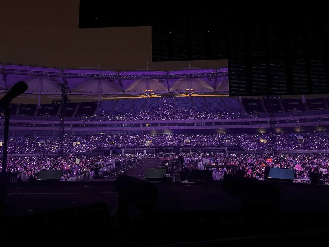 Guitarist Park Shinwon IG Post 031125