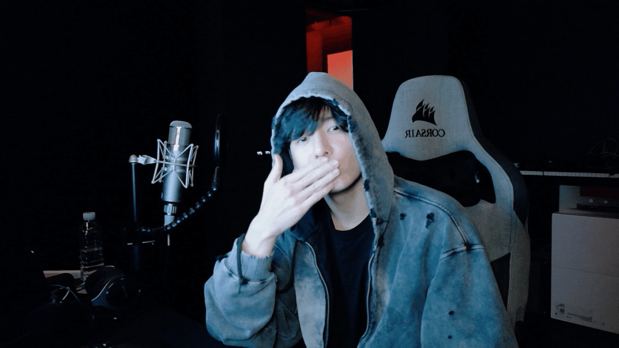 251122 Jungkook on Weverse Live