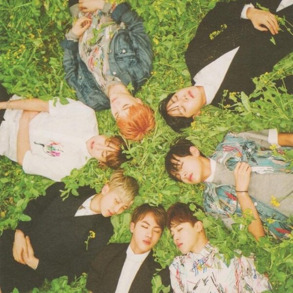 The Most Beautiful Moment in Life pt.1 (white ver.) album scans - 290415