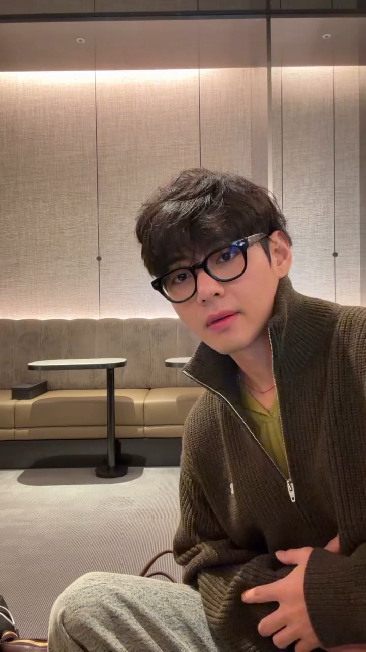 Taehyung IG Story (3) 121125