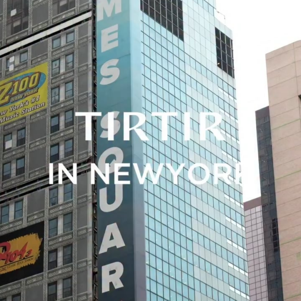 TIRTIR Official IG Post feat. Taehyung - 141125