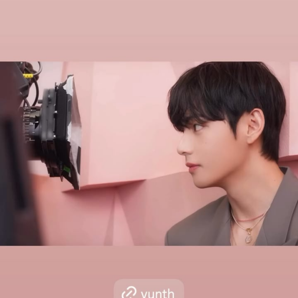 Taehyung IG Story (2) 081125