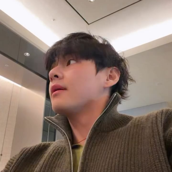 251112 V on Instagram