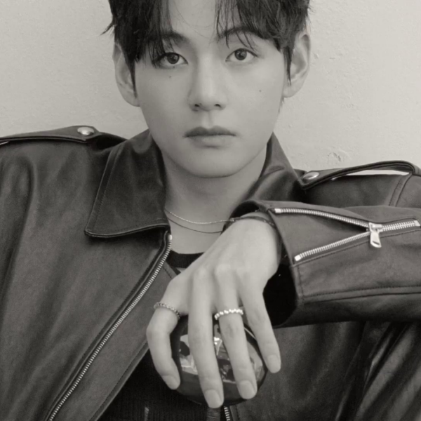 251108 TIRTIR on Twitter feat. V