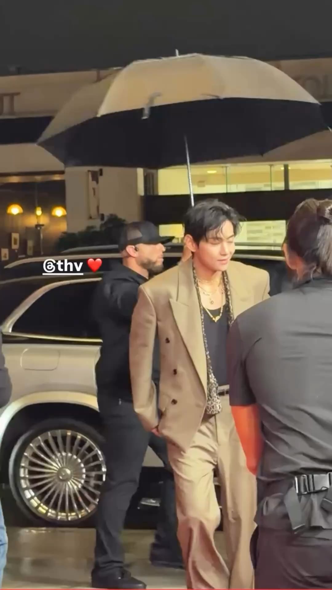 251115 V at the TIRTIR LA Pop Up