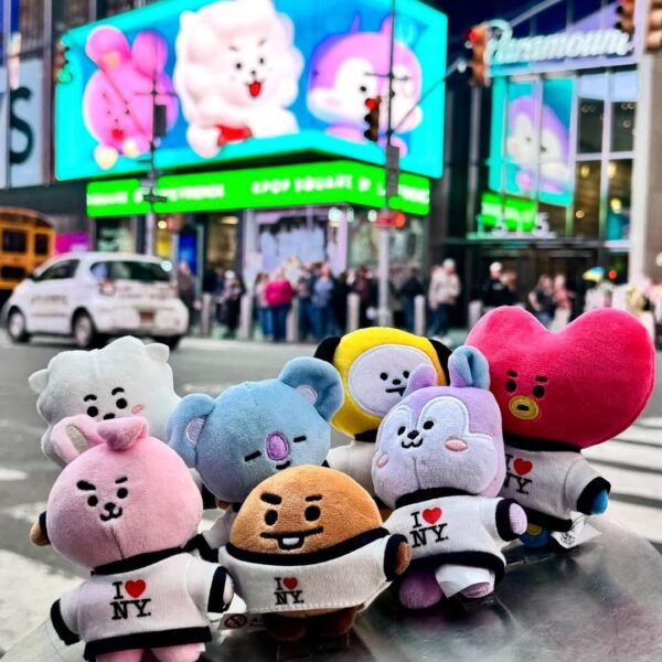 251107 Line Friends US on Instagram: From the UNIVERSTAR to the Big Apple 🍎✨& From Universal CityWalk to your home 💜