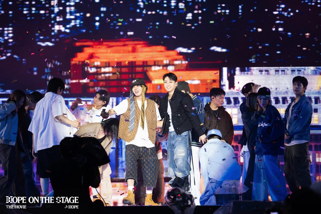 251111 BTS Official on Weverse: J-Hope Tour ‘HOPE ON THE STAGE’ THE MOVIE Photos