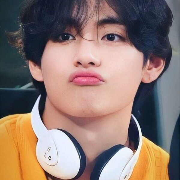 GIVE ME UR FAV PICTURE OF ANY MEMBER FROM BTS AND I'LL RATE IT!!