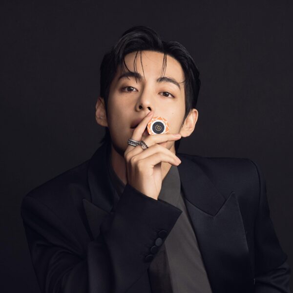 251204 Paradise Seoul on Twitter ft. V