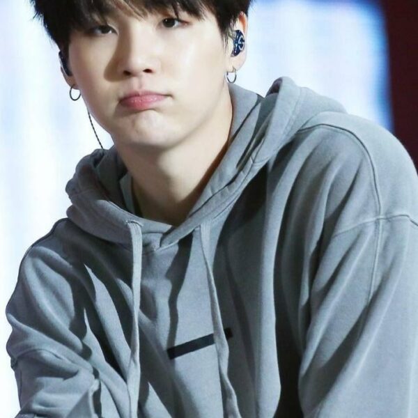 WHAT IS UR FAV PIC/S OF SUGA FROM BTS? POST IT/THEM HERE!