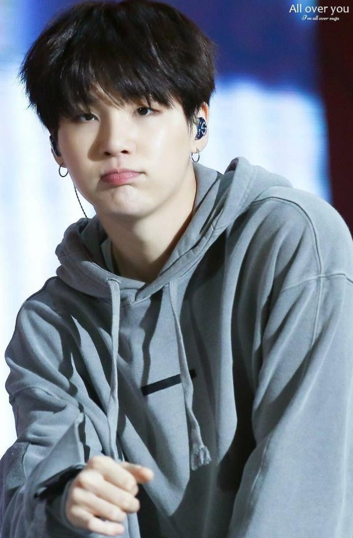 WHAT IS UR FAV PIC/S OF SUGA FROM BTS? POST IT/THEM HERE!