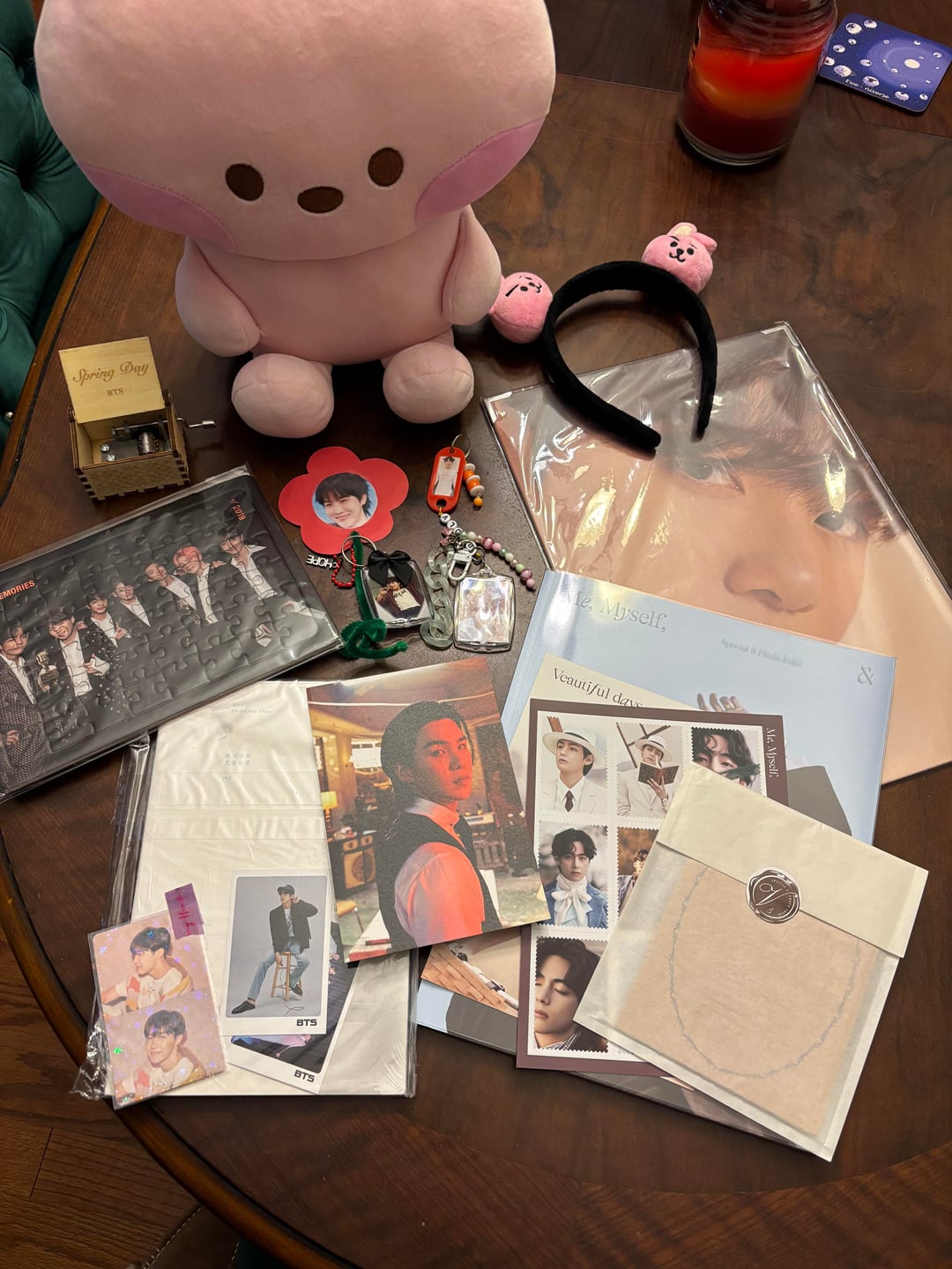 [Giveaway] Album, Merch, BT21 and More! (US only)