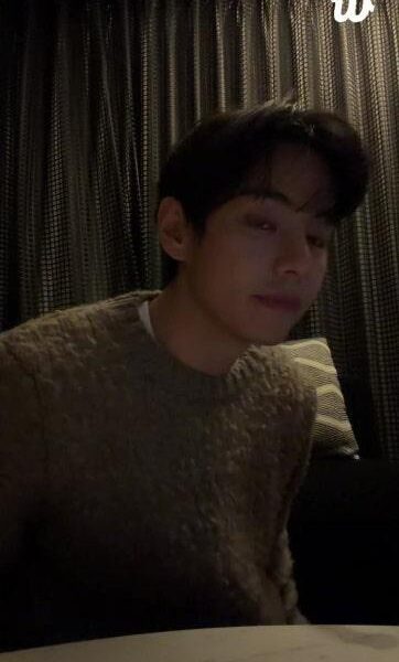 Taehyung Weverse Live 081225