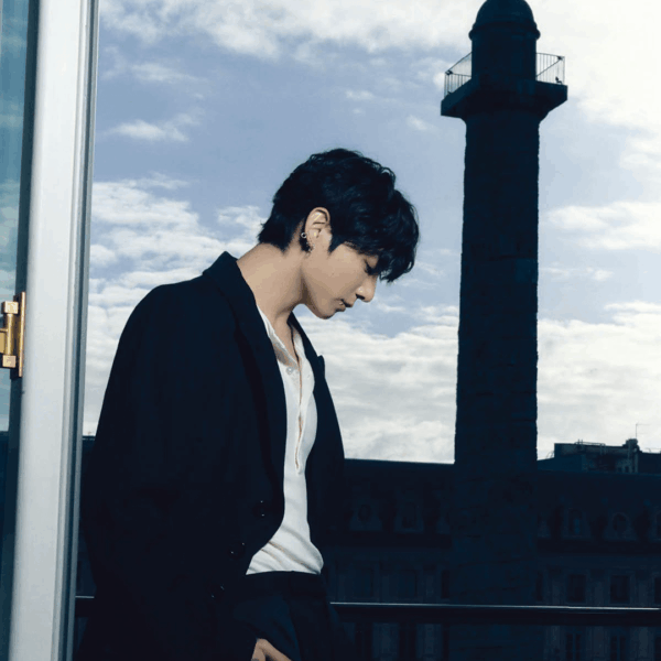 251229 ELLE Korea: 'Jungkook and Chanel Beauty' pictorial that will make you enthusiastically approve of this combination. (January 2026 issue pictorial)