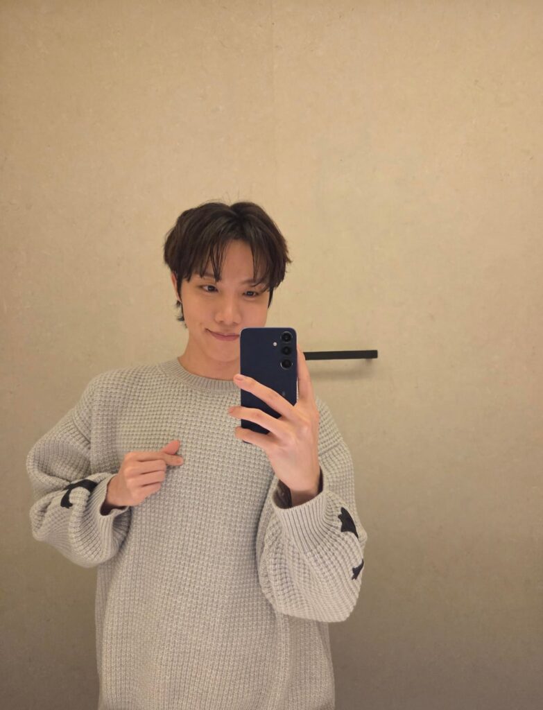 Hobi Weverse 111225