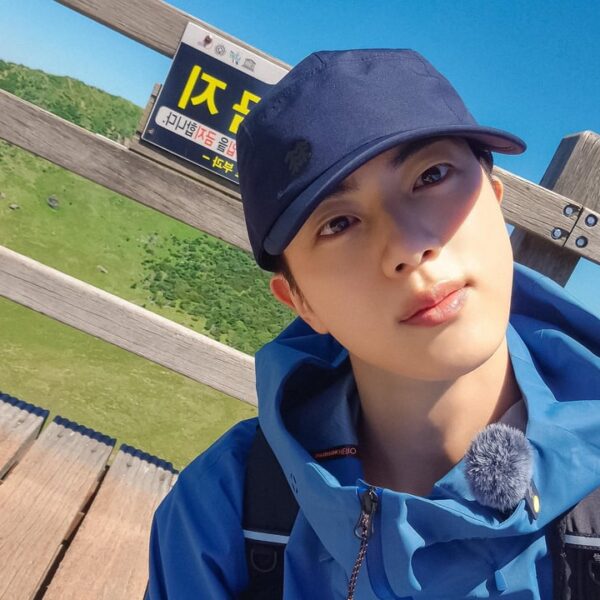 Jin ‘Run Jin’ Photo Sketch (1) - 251124