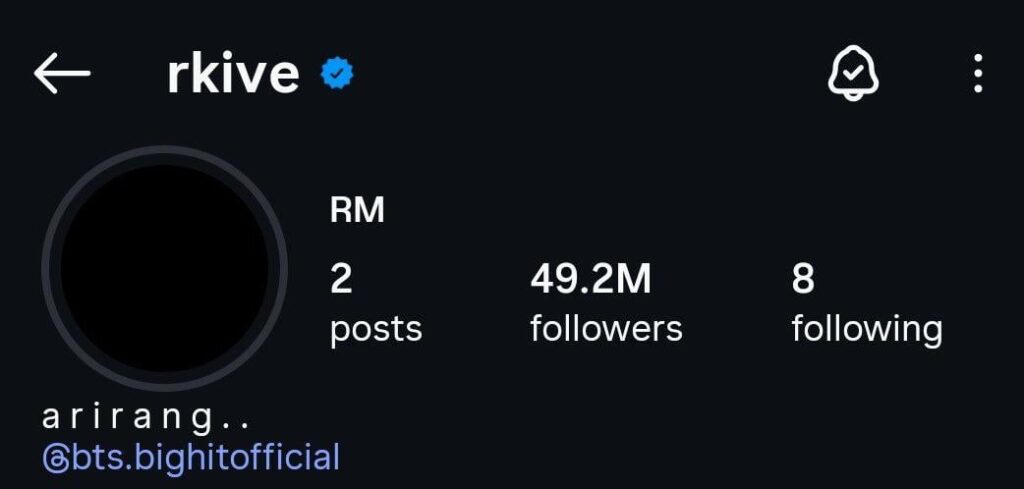 Namjoon has changed his Instagram bio from ARIRANG to a r i r a n g . . 200126