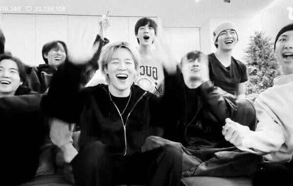 260102 /r/bangtan Books with Luv: The Best Is Here: January's Reader’s Choice!