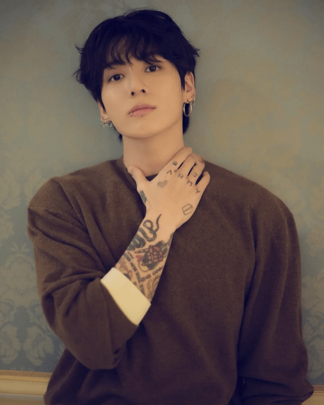 Photographer Yoon Jiyong IG Posts feat. Jungkook for ELLE Korea - 120126