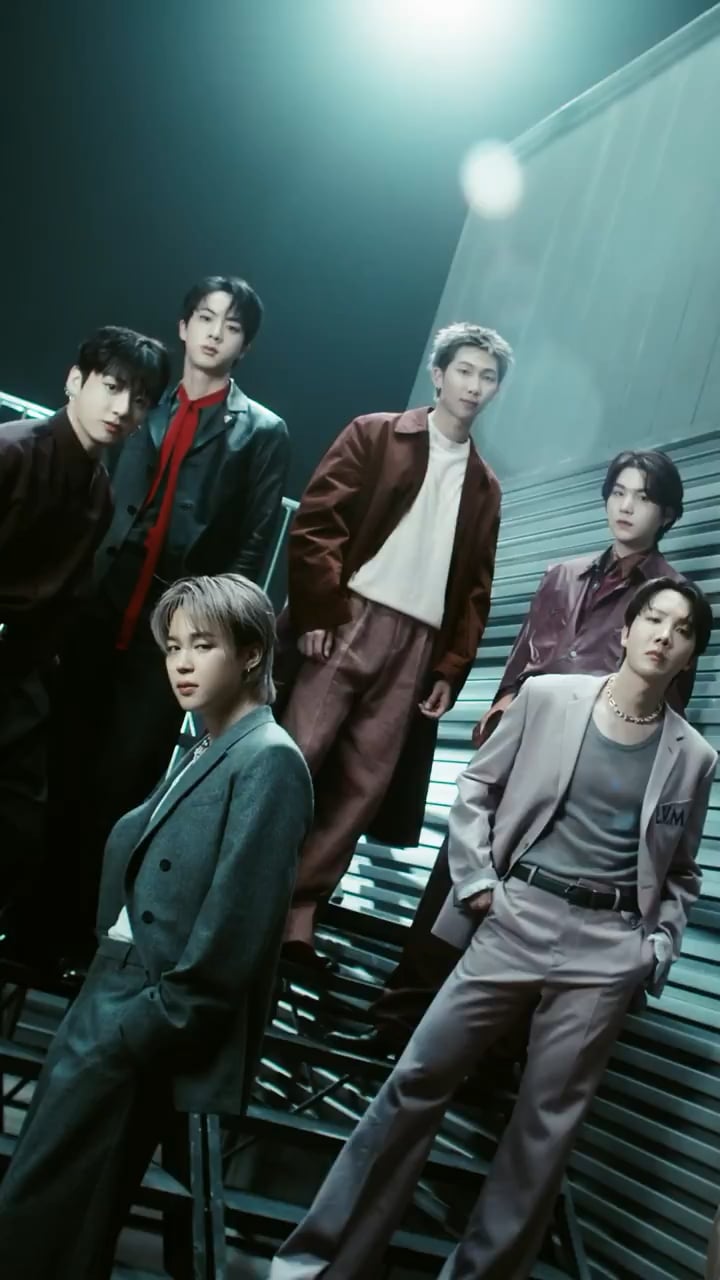 GQ Magazine on Twitter ft. BTS - 130226