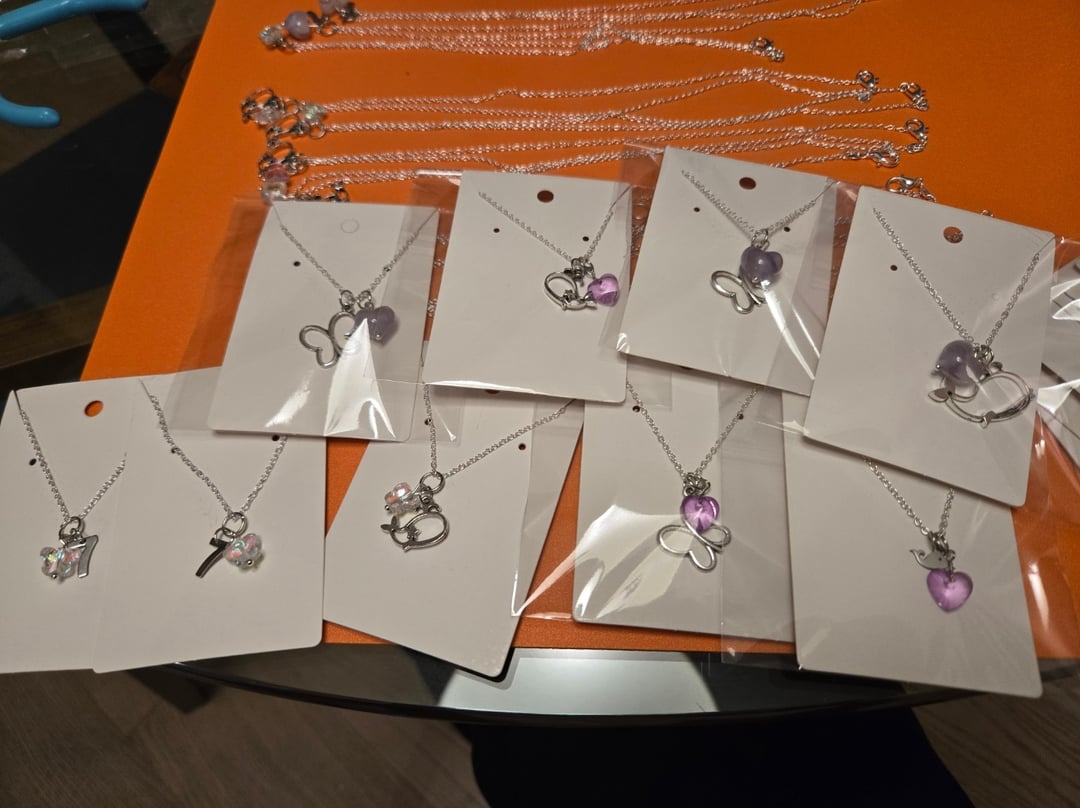 Mods are asleep, show us your freebie projects!