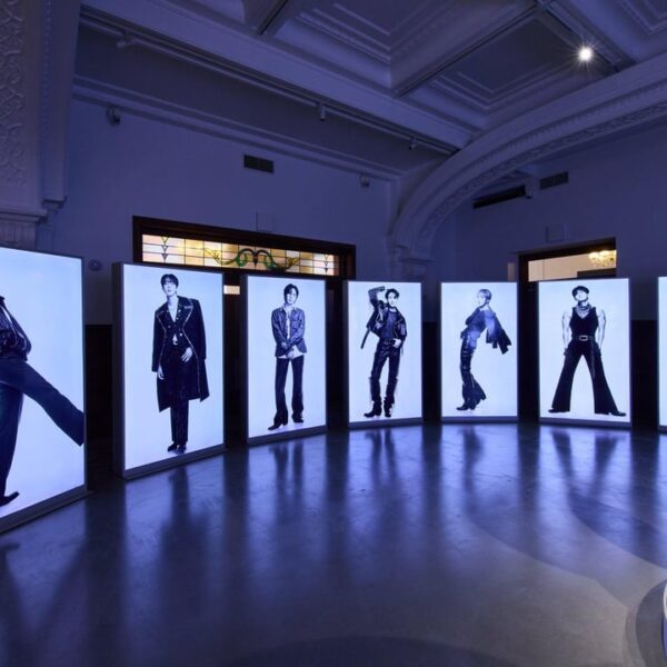 260320 HYBE MERCH on Twitter: BTS POP-UP : ARIRANG Photo Sketch