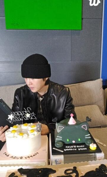 Yoongi Weverse Live 090326