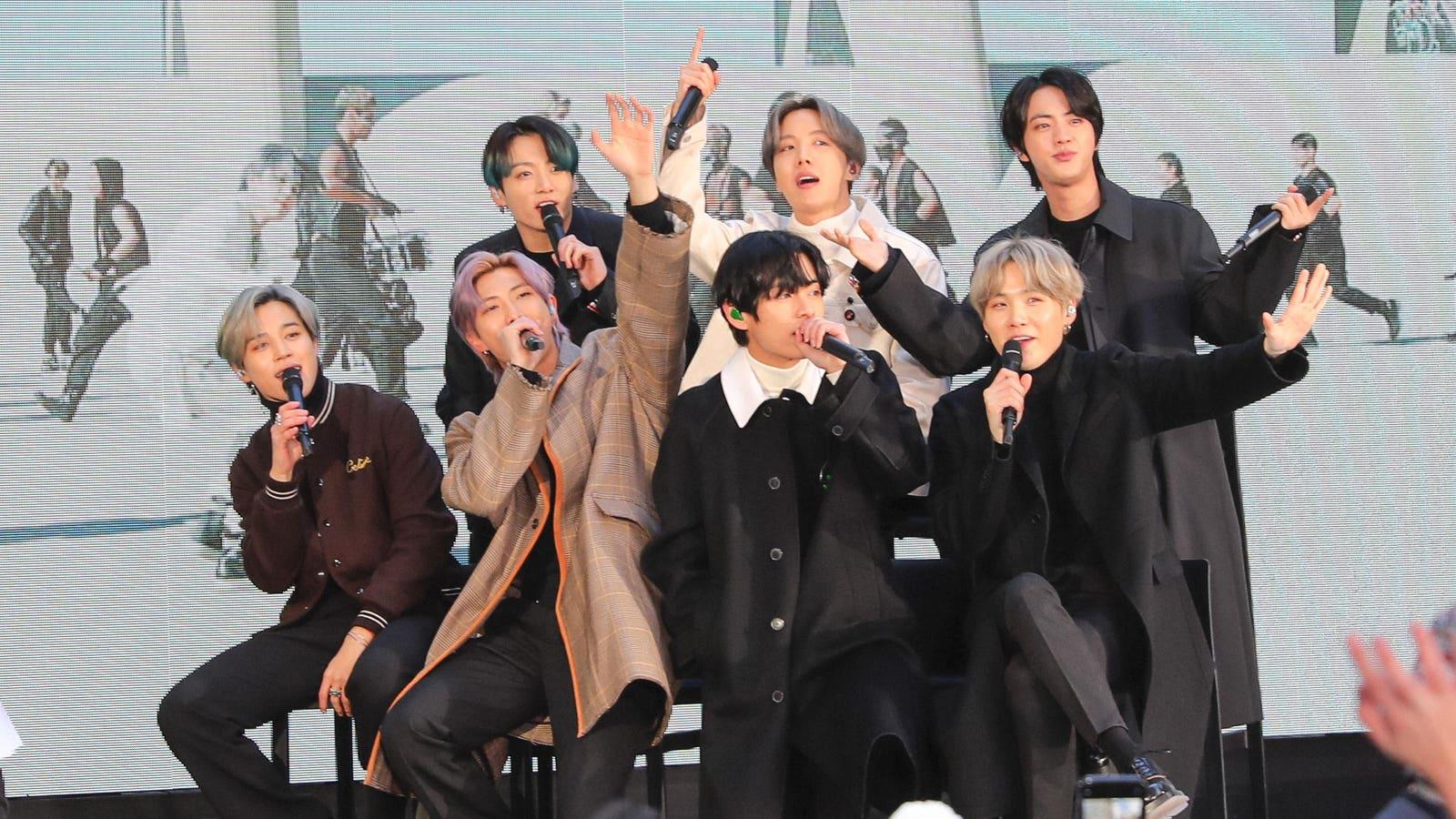 [Forbes] BTS Releases ‘Arirang’ Tracklist: All The Details - 040326