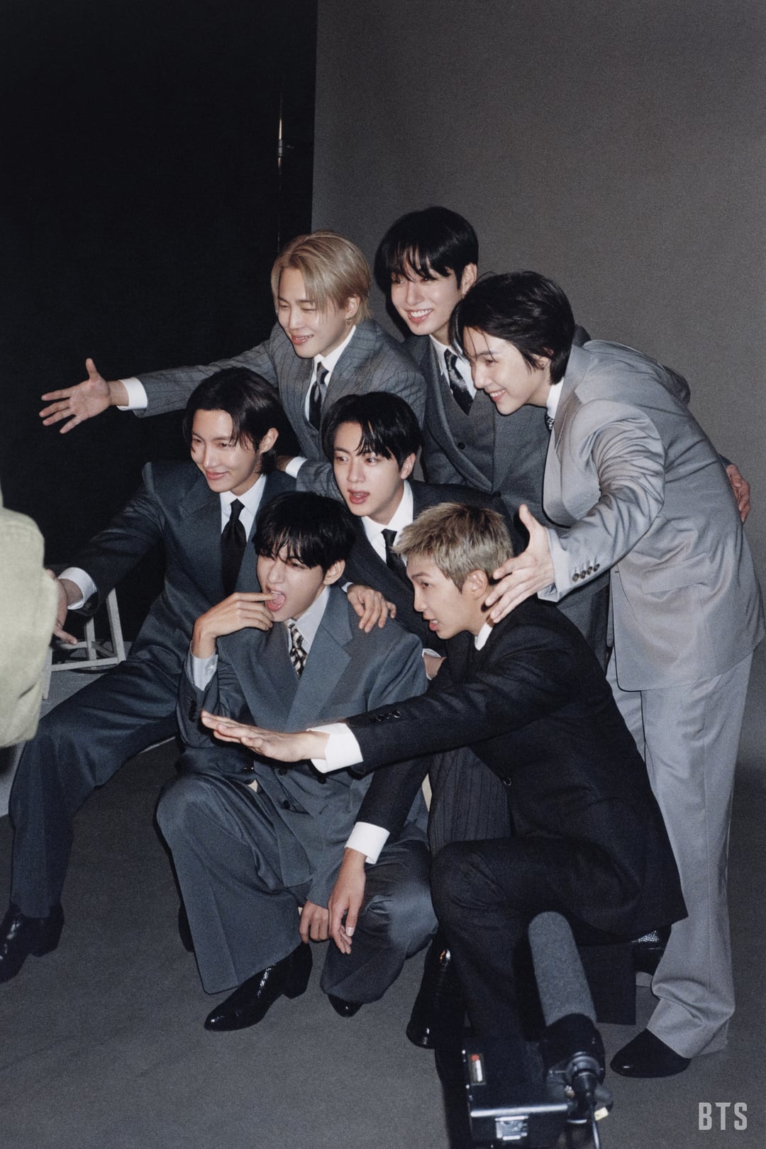 [Weverse] BTS 'ARIRANG' Album Photoshoot Sketch (2) - 220326