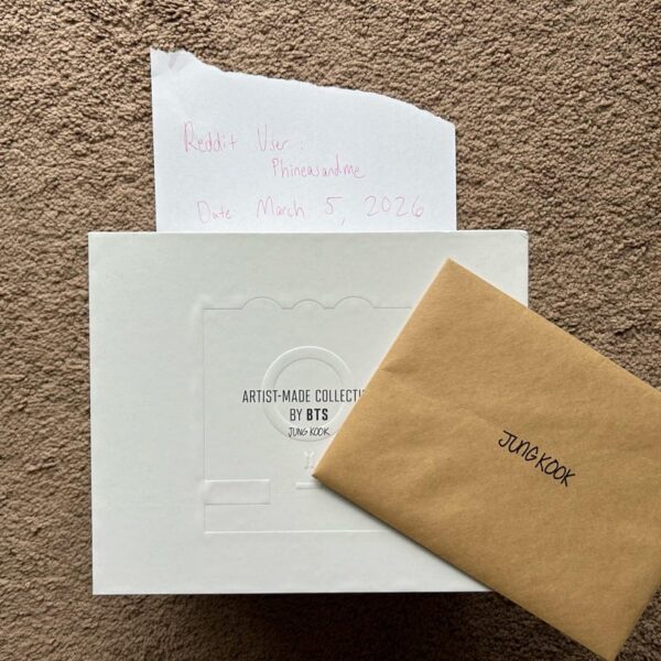 [Selling] [US Only] Jungkook Mikrokosmos Lamp, Premium Photos and Magazines