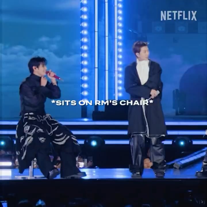 Netflix on Twitter(6): Always seated for V - 230326