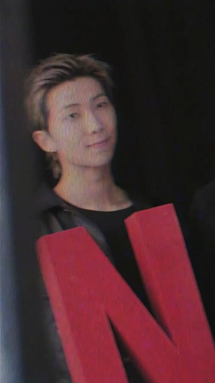 Netflix IG Post ft. BTS - 160326