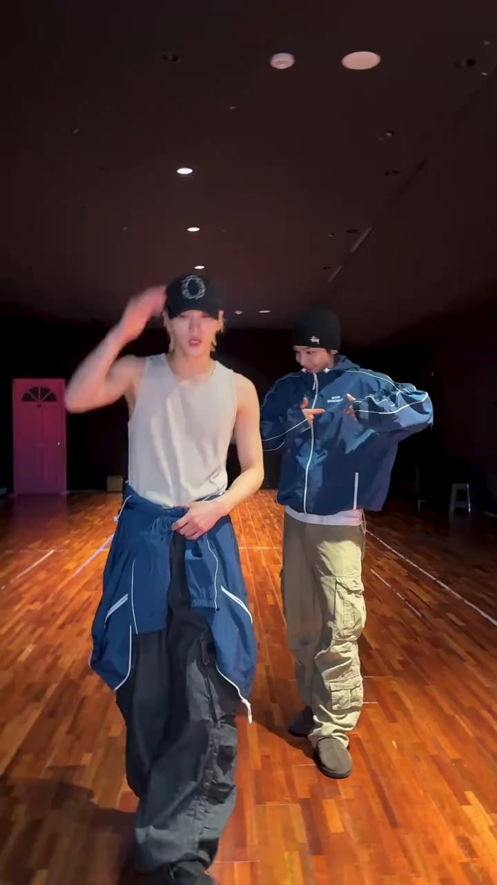 260328 BOYNEXTDOOR Jaehyun and Sungho on TikTok: ‘SWIM’ Dance Challenge