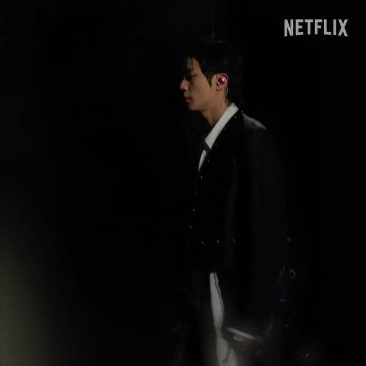 Netflix on Twitter(2): Live, laugh, love Jin - 230326