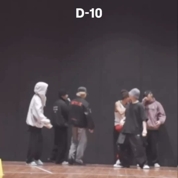 260310 V on Instagram