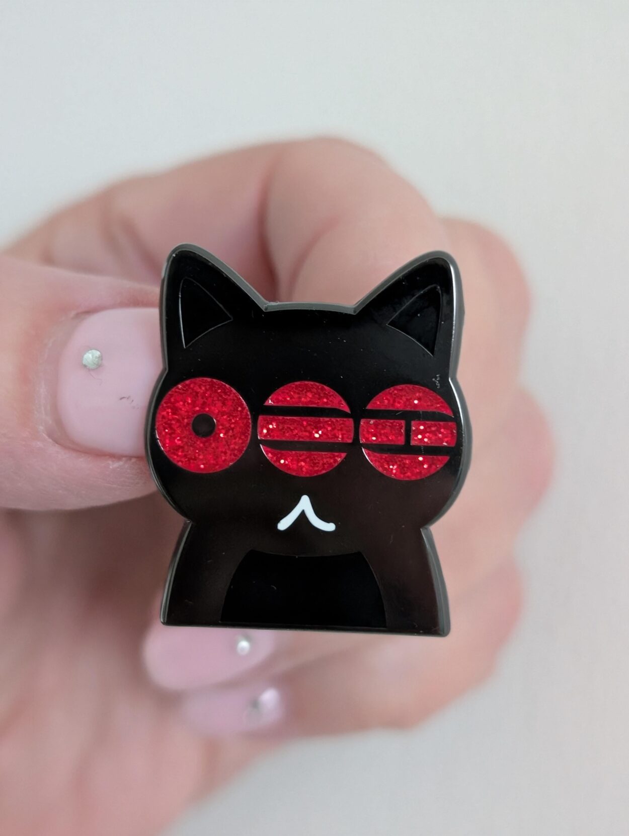 [GIVEAWAY] ARI"TANG" ENAMEL PINS (WORLDWIDE)