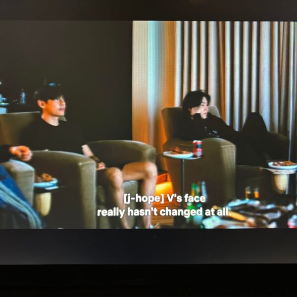 What song was taehyung singing in this scene?