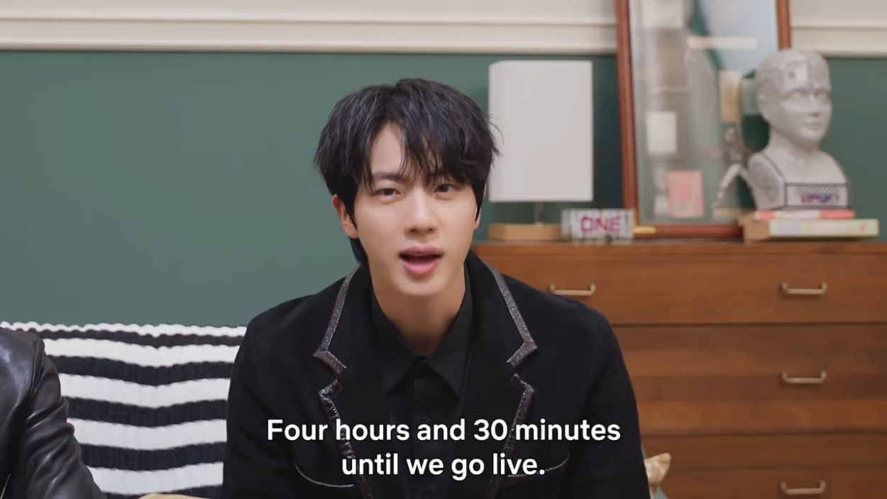 [Netflix Twitter] FOUR HOURS AND THIRTY MINUTES - 210326