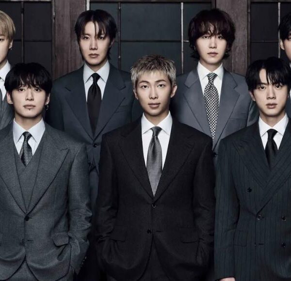 [Official Charts] BTS bank hat-trick of Number 1 albums with ARIRANG - 280326