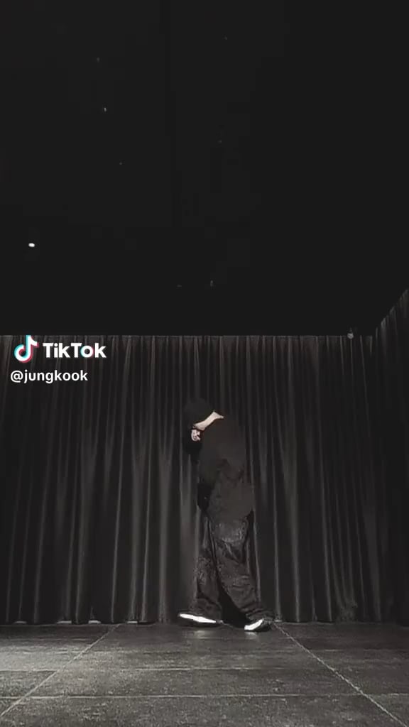 Jungkook TikTok 150326